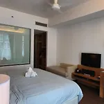 Cozy Super King Bed Studio Walking To Petronas Klcc